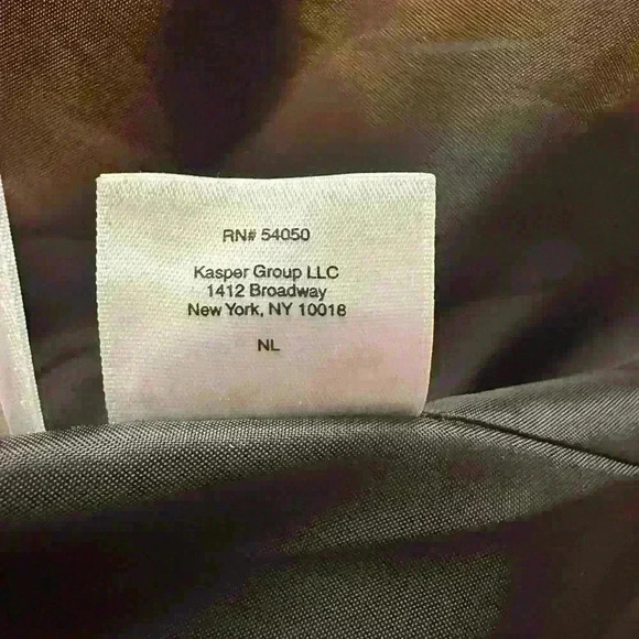 Kasper Womens Red And White Zig Zag Pattern Blazer. Size 12 Lined - Picture 6 of 14